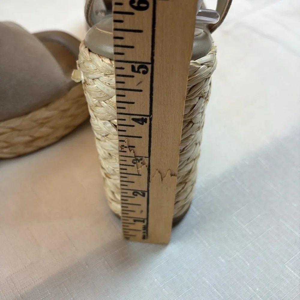 🧊 Marc Fisher taupe and Cream suede Espadrille Wedges with Ankle Strap